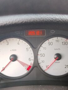 Prodám Peugeot 206, na náhradní díly. - 8