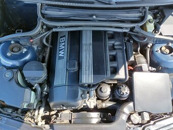 BMW E46 330I - 8