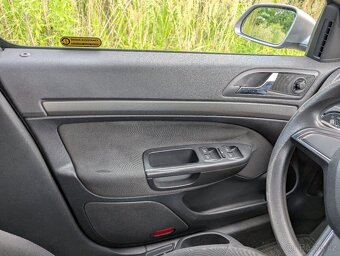 Škoda Octavia kombi 2 1,9TDI 77kw - 8