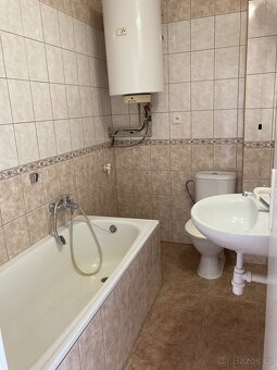 pronajmu garsonku v Hronově - 8