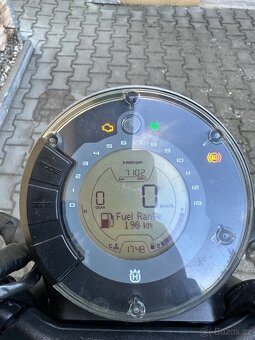 Husqvarna Svartpilen - 8