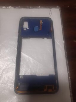 Samsung A40 - Základní deska, kamery, kryt, baterie, kabel - 8