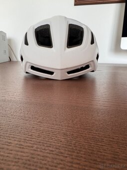Prodám cyklistickou helmu Van Rysel - 8
