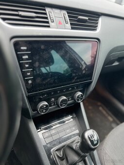 Škoda Octavia III 1.6 Tdi 85Kw Elegance Full Led Navi Tažné - 8