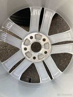 Vw R-line Alu r18,Kansas 235/40 18,letni pneu - 8
