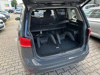 VW Touran 2.0 TDI 85kW DSG Webasto Int.dětské sedačky - 8