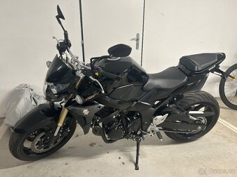 Suzuki GSR 750 - ČERNÁ - 8