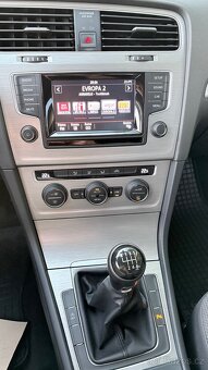 VW Golf 1.2 TSI 77kW, původ ČR 2015, serviska, STK do 7/27 - 8