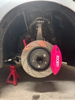 Nissan 370Z - 8
