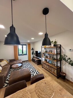 Prodej dvougeneračního domu - 8