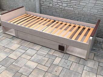 Prodám postel + Matrací ZDARMA - 8