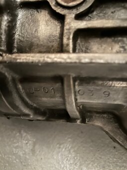 VOLKSWAGEN TRANSPORTER T2 - 8