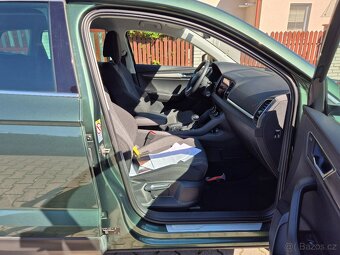 ►Škoda Karoq DSG-NÍZKÉ KM-Kamera-Tažné-Matrix-KESSY-Canton - 8
