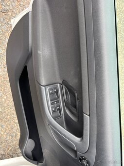 Škoda Fabia 1.2 TSI 63 kW, r.v. 2012 – bohatá výbava, bez i - 8