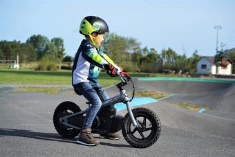 YCF mini 12 balační elektro odrážedlo - 8