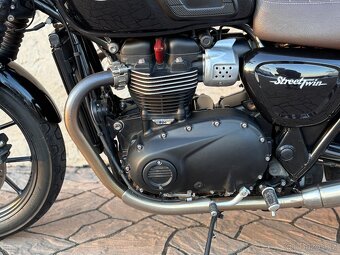 Triumph Street Twin 2016, najeto 8900km - 8
