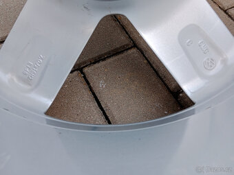 alu kola 5x100 r 16 VW Polo a letní 215/45/16 - 8