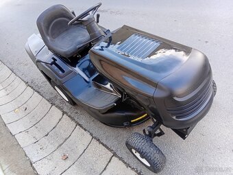 Prodám zahradní traktor Hurricane - 8