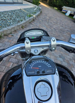 Suzuki Intruder VZR 1800 - 8