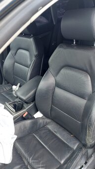 Prodám náhradní díly z havarovaného Audi A6. - 8