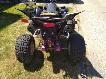 Čtyřkolka s motorem Kawasaki GPZ500 - 8