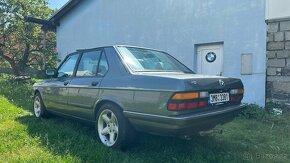 BMW 520i E 28 RV 1987  TOP STAV - schadov line - 8