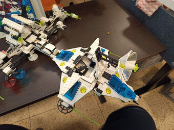 LEGO Space 6982 Explorien Starship +návod - 8