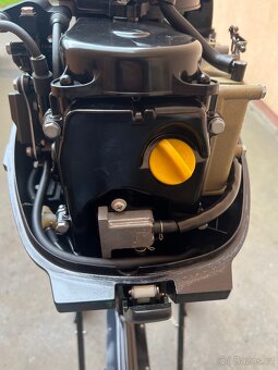 Zanovni motor Tohatsu 9.8hp 4, najeto 10mth, kratka noha. - 8