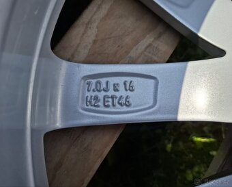 289 Zánovní zimní sada Fabia III/Rapid 215/45/16 - 8