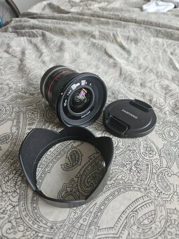 Sony A6400 + objektivy - 8