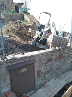 Zemní práce minibagr Bobcat E10 - 8