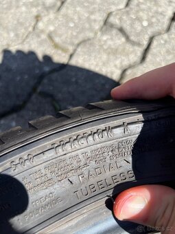 Goodyear zimní 225 45r17 94 w - 8
