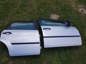 Ford Fiesta 1.4i - bez koroze - díly z vozu - 8