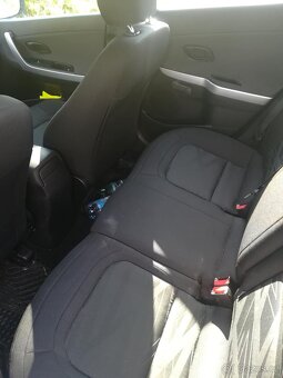 Kia Ceed 1.6 crdi - 8