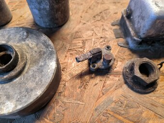 Díly Babetta, Pionýr, Škoda - 8