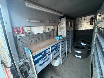 MB Sprinter 516 4x4 dílna + 6 místné - 8
