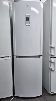 Lednice s mrazákem Indesit - No Frost, LG - No Frost - 8