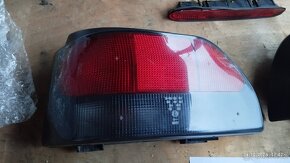3 Zadní světla Renault Clio 1992 vč. třetího brzdového - 8