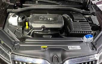 Škoda Superb 1:18 - 8