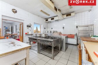 Víceúčelový objekt Lutonina, k bydlení i podnikání - 8