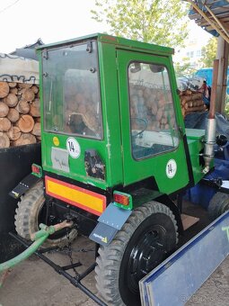 Traktor domací výroby motor škoda 1202 - 8