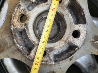 AL kola 15", 4x100, ET35, ○diry 60,1mm, pěkný stav - 8