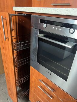 Kuchyn se spotřebiči - 8
