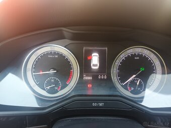 Superb 3 L&K 140KW kombi - 8