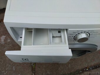 Prodám dig.pračku se sušičkou zn. ELECTROLUX-DOVEZU-- - 8