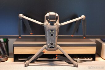 DJI Mavic 3 (V2.0) C1 – širokoúhlá + telekamera, COMBO - 8