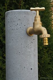 Zahradní betonový sloupek na vodu a  zavlažování - 8