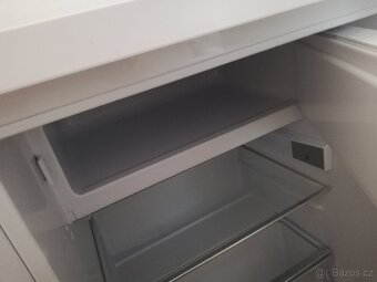 Lednička s mrazicí přihrádkou Electrolux - 8