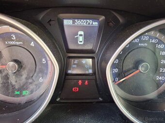Hyundai i30 combi 2015, 1.6 diesel - 8
