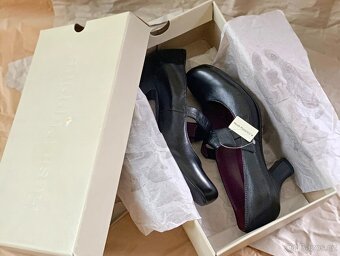 Hush Puppies Vintage Dámské Dívčí lodičky s páskem EU42 - 8